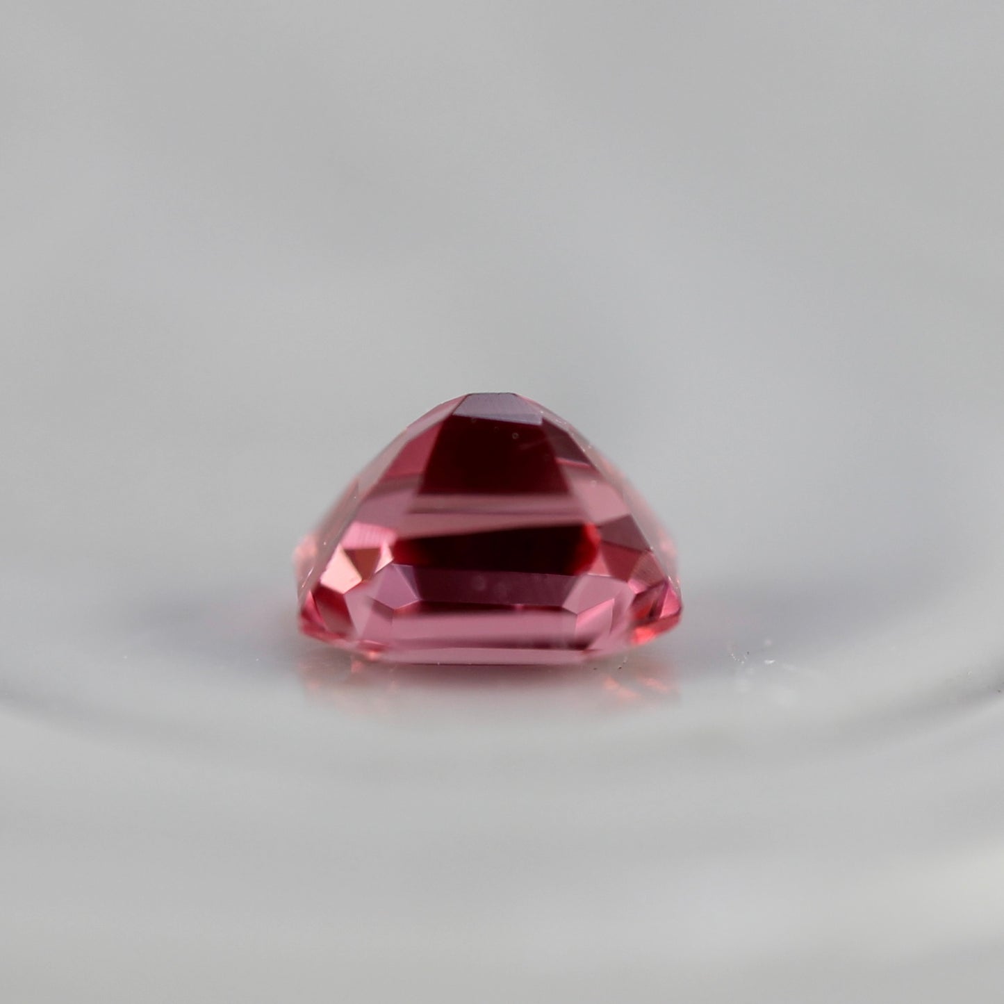 ピンクスピネル 0.12ct エメラルドカット 3.0mm×2.5mm×2.0mm【MJ2758】