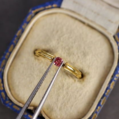 ピンクスピネル 0.12ct エメラルドカット 3.0mm×2.5mm×2.0mm【MJ2758】