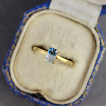 バイカラートルマリン 0.66ct エメラルドカット 6.0mm×3.8mm×3.1mm【MJ2775】