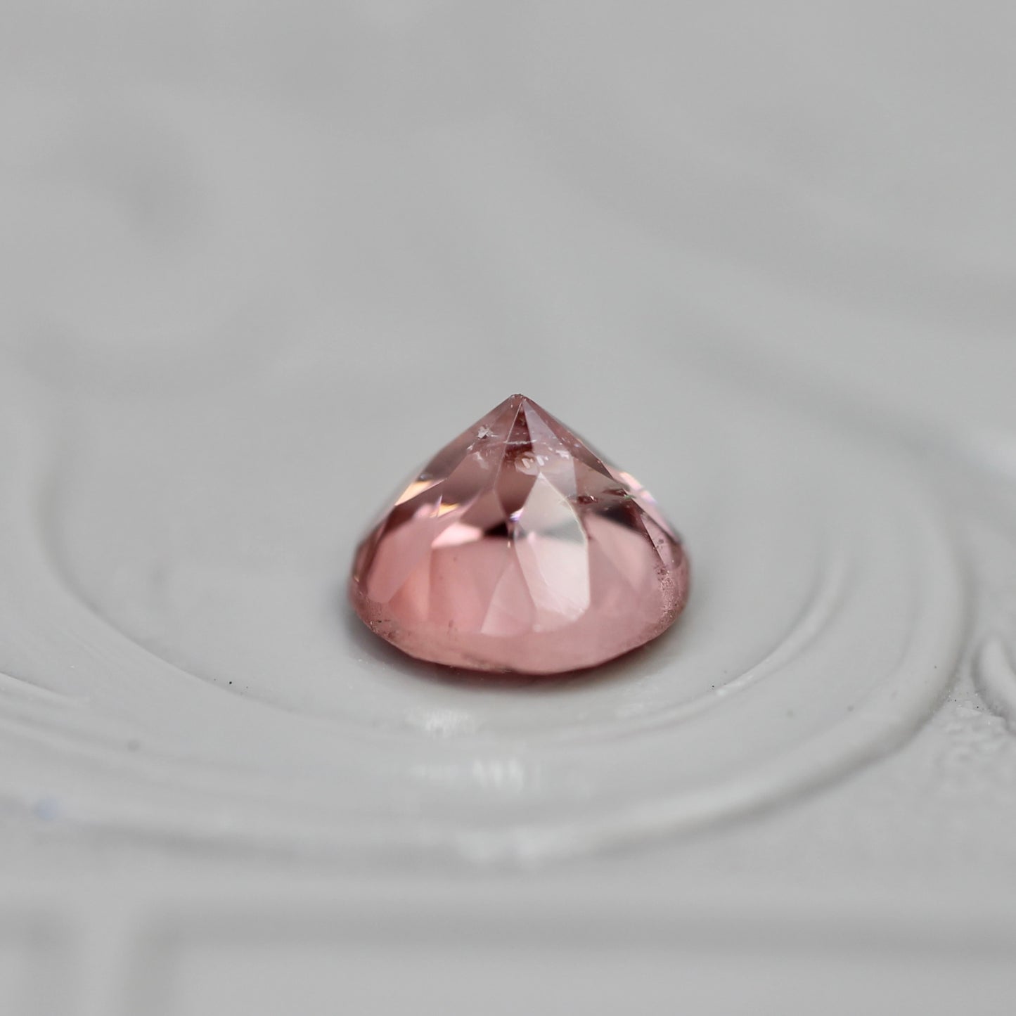 バイカラートルマリン 0.53ct ラウンドカット 5.1mm×5.0mm×3.4mm【MJ3052】