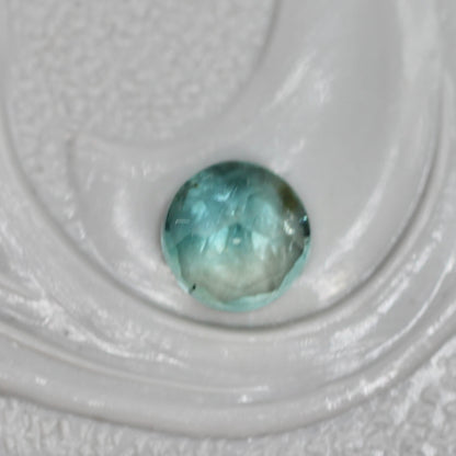 バイカラートルマリン 0.23ct ラウンドカット 4.0mm×3.9mm×2.2mm【MJ3055】