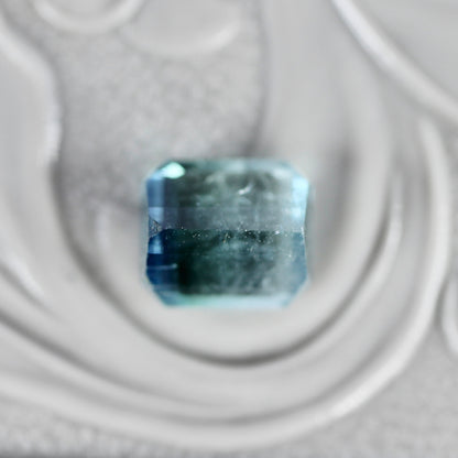 バイカラートルマリン 1.00ct エメラルドカット 5.8mm×4.9mm×3.7mm【MJ2784】