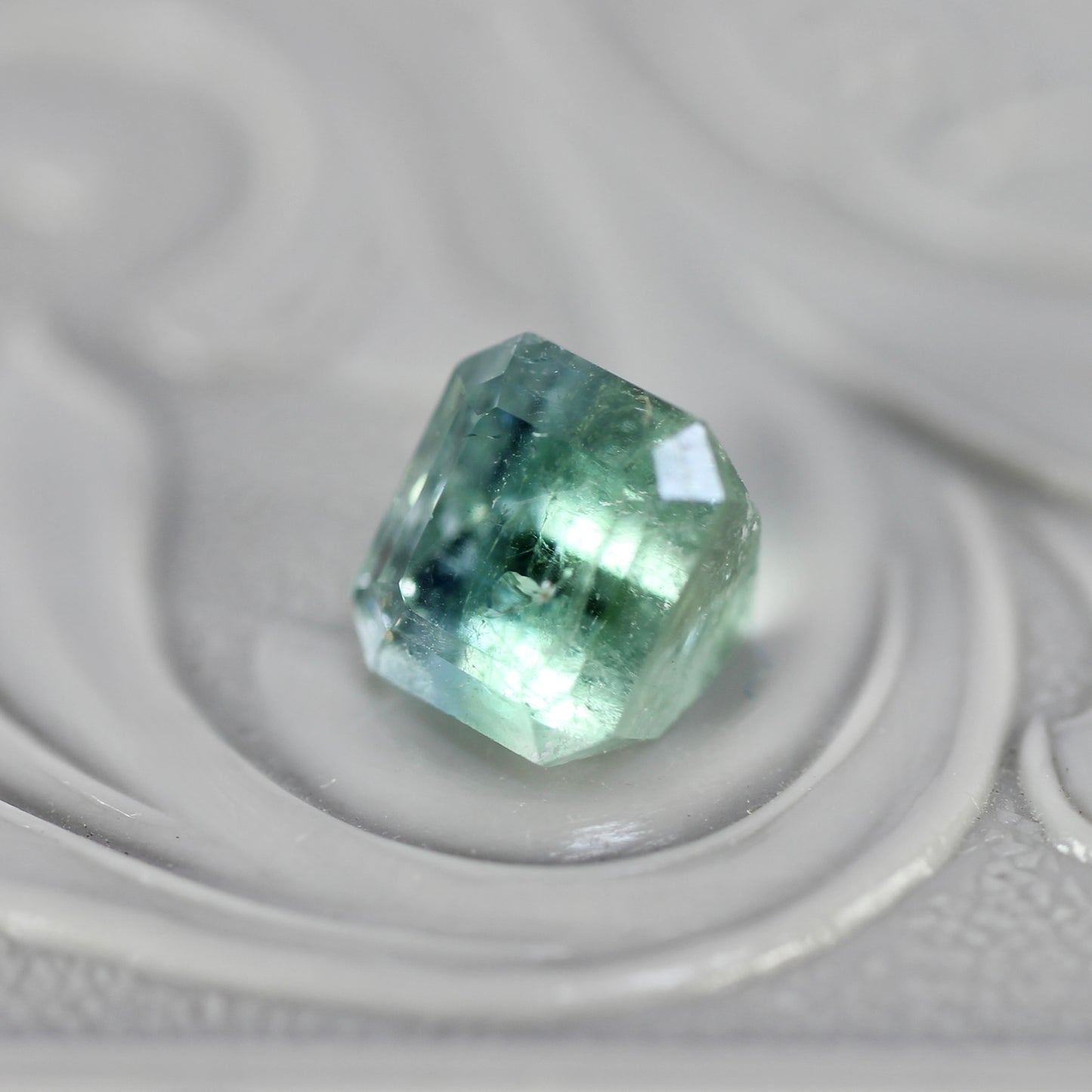 パーティーカラードトルマリン 1.17ct エメラルドカット 5.8mm×5.2mm×4.4mm【MJ2785】