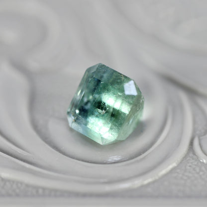 パーティーカラードトルマリン 1.17ct エメラルドカット 5.8mm×5.2mm×4.4mm【MJ2785】