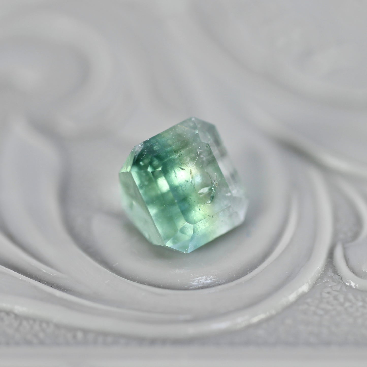 パーティーカラードトルマリン 1.17ct エメラルドカット 5.8mm×5.2mm×4.4mm【MJ2785】