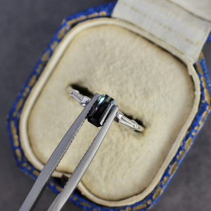 バイカラートルマリン 0.80ct エメラルドカット 6.8mm×3.9mm×3.3mm【MJ2787】