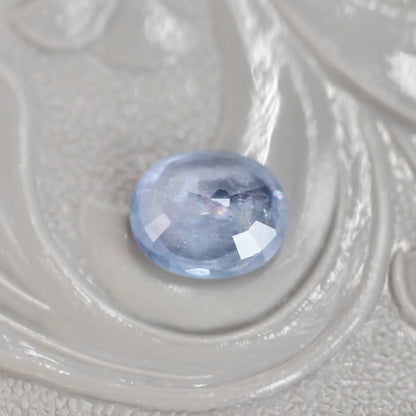 イリデッセンスサファイア 0.80ct オーバルカット 6.0mm×5.0mm×2.7mm【MJ3061】