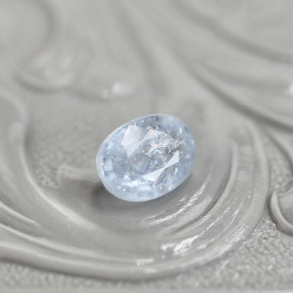 イリデッセンスサファイア 0.81ct オーバルカット 6.1mm×4.5mm×3.1mm【MJ3060】