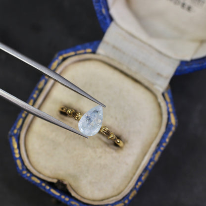 レインボーアクアマリン 0.86ct ペアシェイプカット  8.7mm×5.6mm×3.3mm【MJ2792】