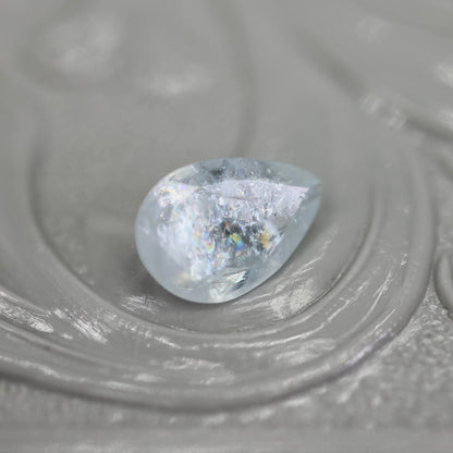 レインボーアクアマリン 0.43ct ペアシェイプカット  6.5mm×4.5mm×2.5mm【MJ2793】