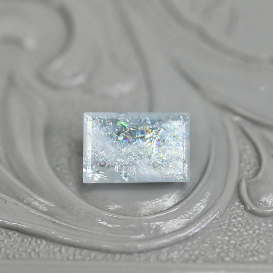 レインボーアクアマリン 0.76ct レクタングルカット  7.2mm×4.8mm×2.5mm【MJ2794】