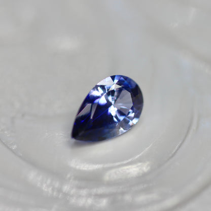 バイカラーサファイア 0.24ct ペアシェイプカット 4.9mm×3.0mm×2.1mm【MJ2812】