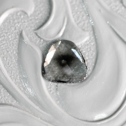 ダイヤモンド 0.30ct スライス ローズカット 6.0mm×5.8mm×0.8mm【MJ3159】