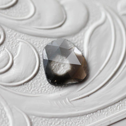 ダイヤモンド 0.62ct スライス ローズカット 7.5mm×6.7mm×1.1mm【MJ3156】