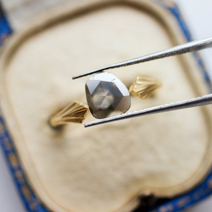 ダイヤモンド 0.62ct スライス ローズカット 7.5mm×6.7mm×1.1mm【MJ3156】