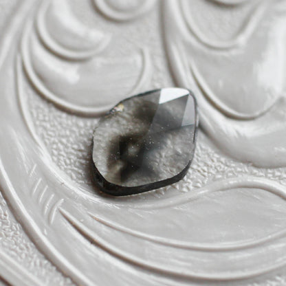ダイヤモンド 0.64ct スライス ローズカット 8.5mm×4.8mm×1.1mm【MJ3157】