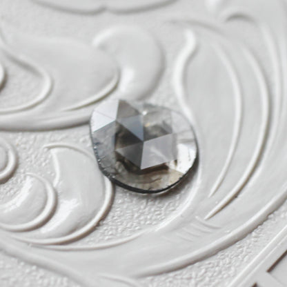 ダイヤモンド 0.61ct スライス ローズカット 8.0mm×7.4mm×1.0mm【MJ3158】