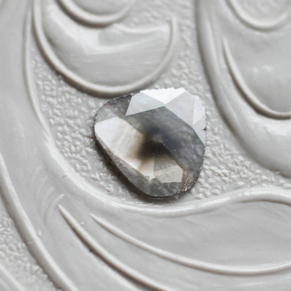ダイヤモンド 0.30ct スライス ローズカット 6.0mm×5.8mm×0.8mm【MJ3159】