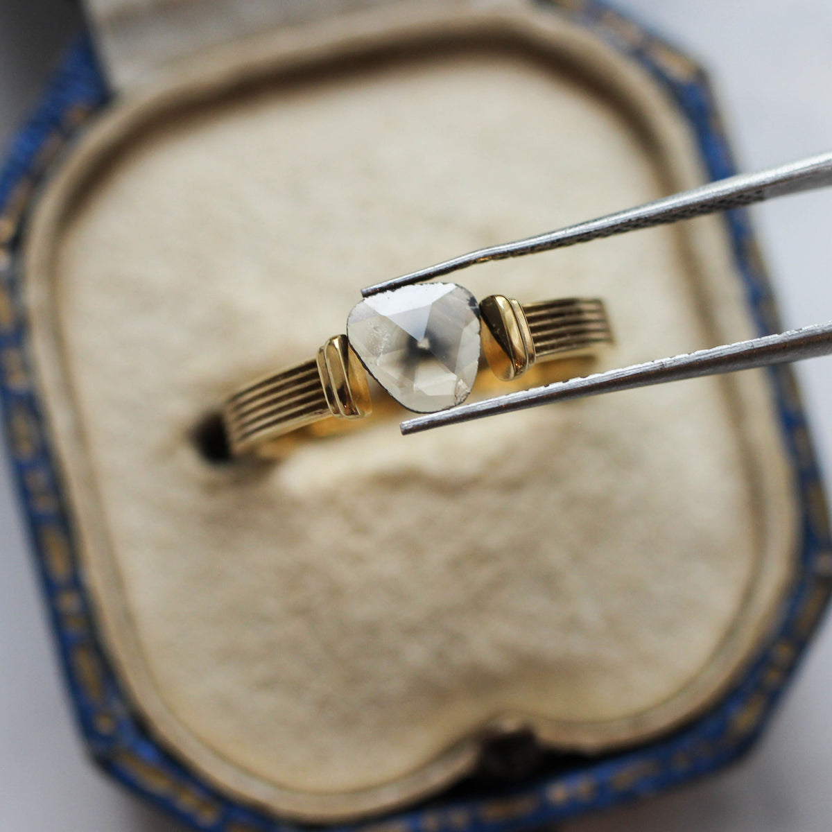 ダイヤモンド 0.30ct スライス ローズカット 6.0mm×5.8mm×0.8mm【MJ3159】