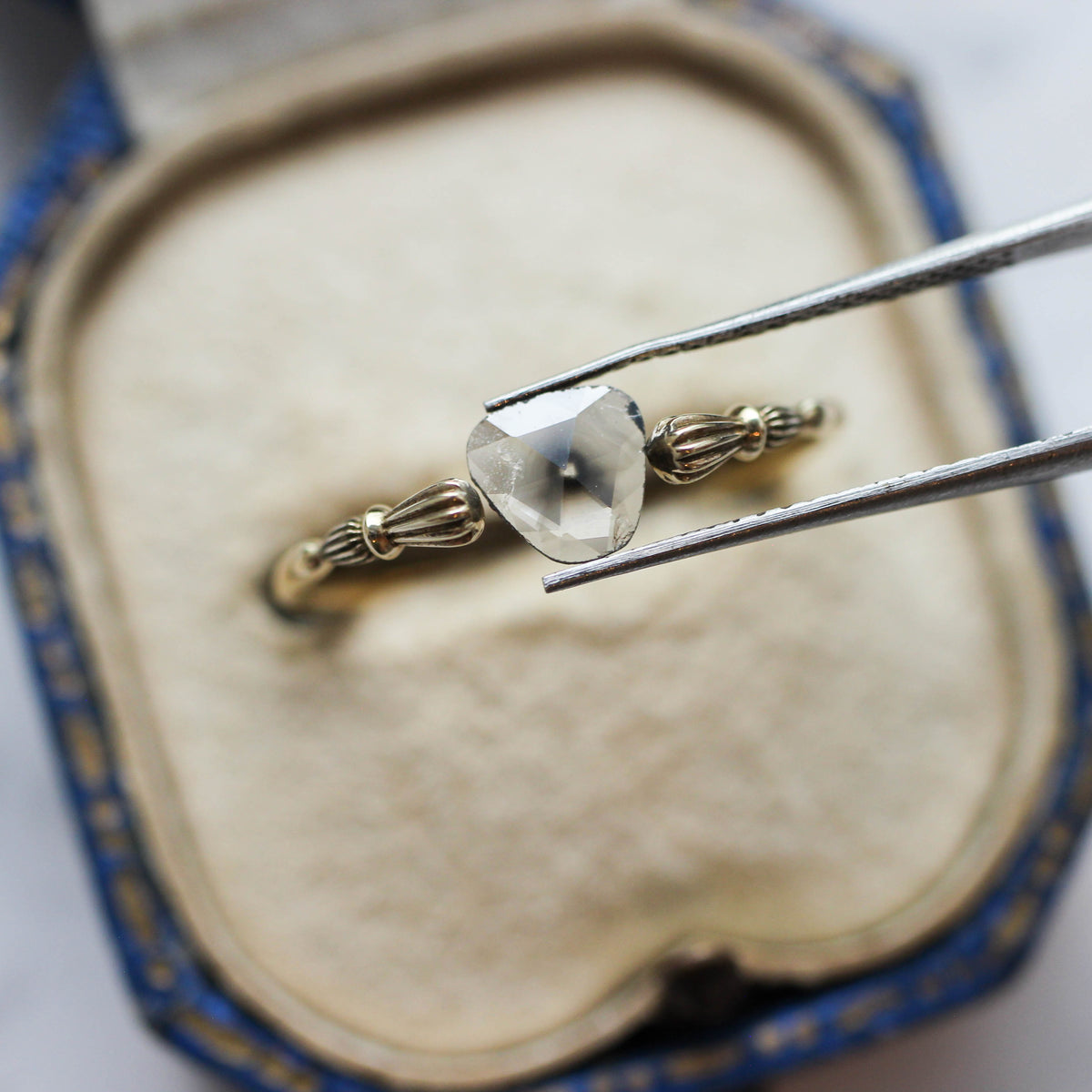 ダイヤモンド 0.30ct スライス ローズカット 6.0mm×5.8mm×0.8mm【MJ3159】