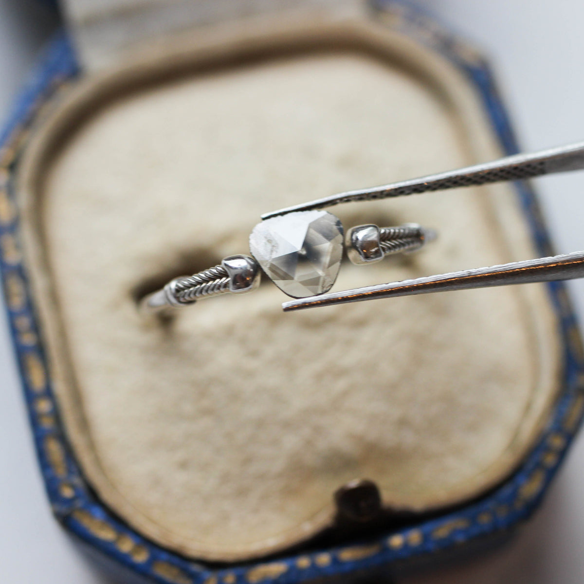 ダイヤモンド 0.30ct スライス ローズカット 6.0mm×5.8mm×0.8mm【MJ3159】