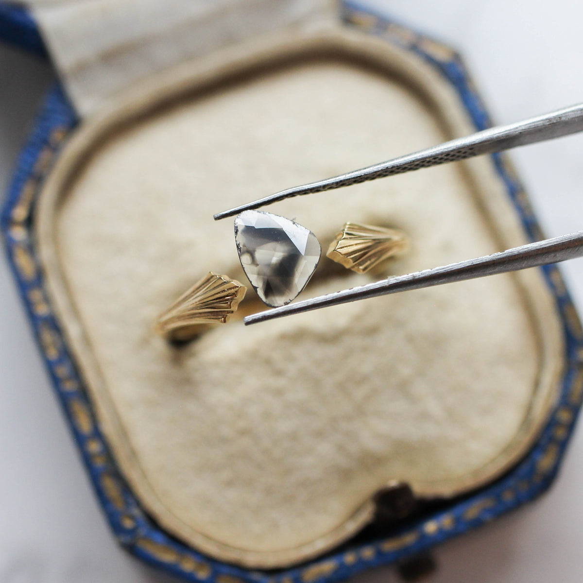ダイヤモンド 0.43ct スライス ローズカット 6.5mm×5.8mm×1.0mm【MJ3161】