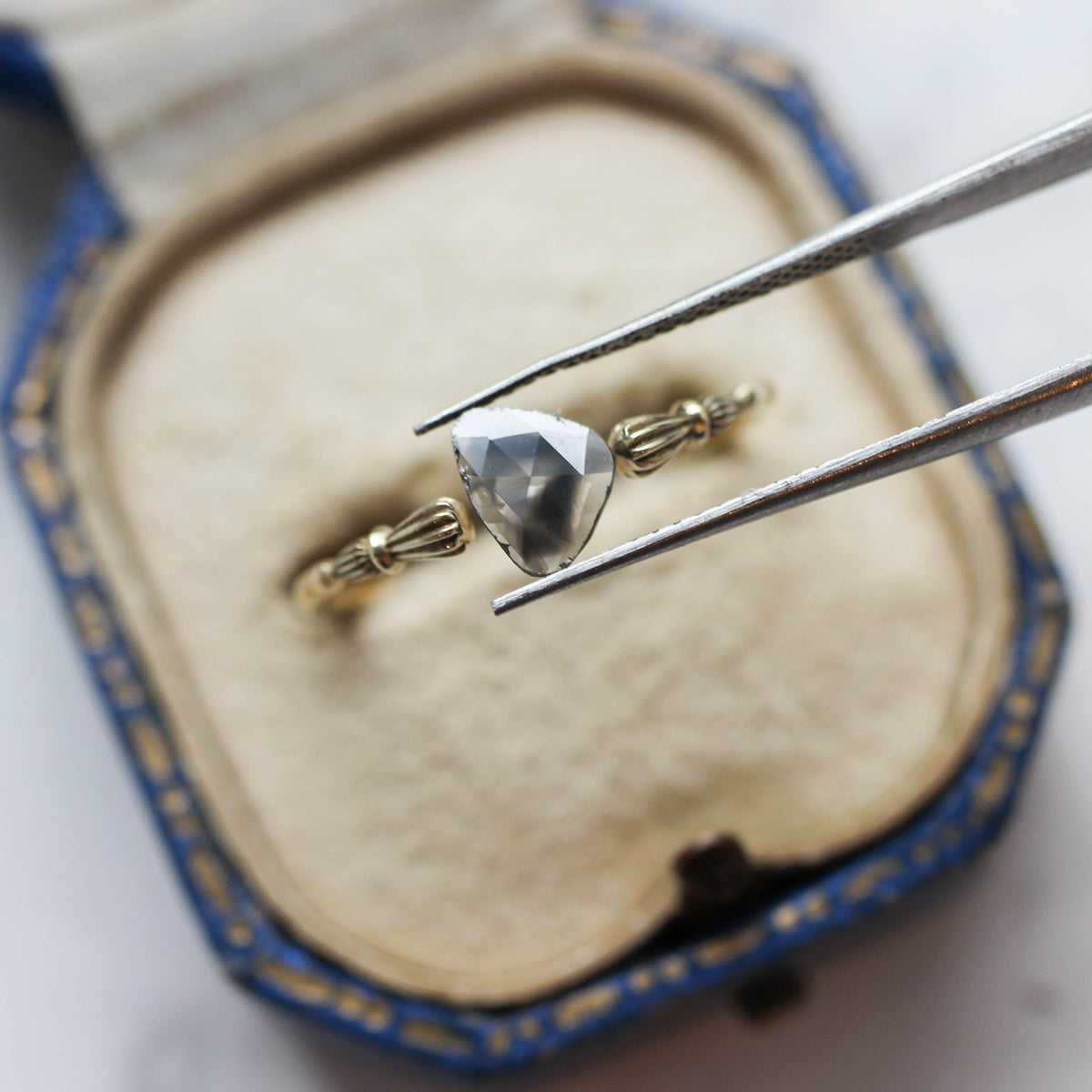 ダイヤモンド 0.43ct スライス ローズカット 6.5mm×5.8mm×1.0mm【MJ3161】