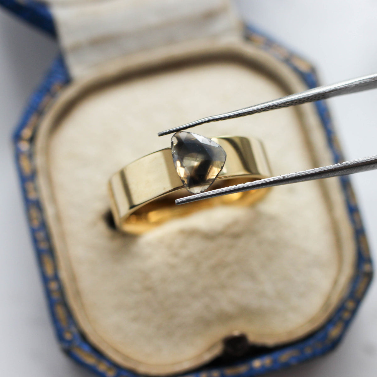 ダイヤモンド 0.43ct スライス ローズカット 6.5mm×5.8mm×1.0mm【MJ3161】