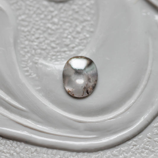 ソルトアンドペッパーダイヤモンド 0.09ct カボションカット 3.6mm×3.1mm×0.8mm【MJ3162】