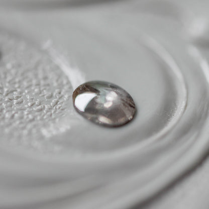 ソルトアンドペッパーダイヤモンド 0.09ct カボションカット 3.6mm×3.1mm×0.8mm【MJ3162】