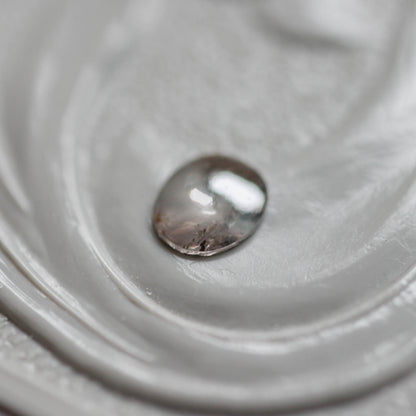 ソルトアンドペッパーダイヤモンド 0.09ct カボションカット 3.6mm×3.1mm×0.8mm【MJ3162】