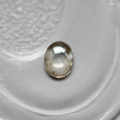 ブラウンダイヤモンド 0.07ct カボションカット 3.1mm×2.4mm×0.8mm【MJ3163】