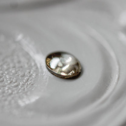 ブラウンダイヤモンド 0.07ct カボションカット 3.1mm×2.4mm×0.8mm【MJ3163】