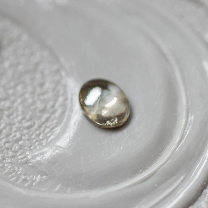 ブラウンダイヤモンド 0.07ct カボションカット 3.1mm×2.4mm×0.8mm【MJ3163】