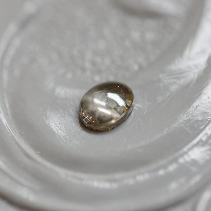 ブラウンダイヤモンド 0.07ct カボションカット 3.1mm×2.4mm×0.8mm【MJ3163】