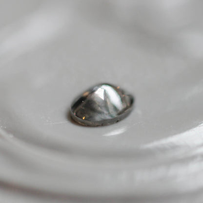 ソルトアンドペッパーダイヤモンド 0.06ct カボションカット 3.2mm×2.3mm×1.0mm【MJ3164】