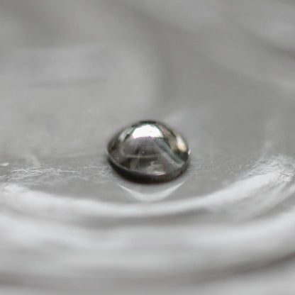 ソルトアンドペッパーダイヤモンド 0.06ct カボションカット 3.2mm×2.3mm×1.0mm【MJ3164】