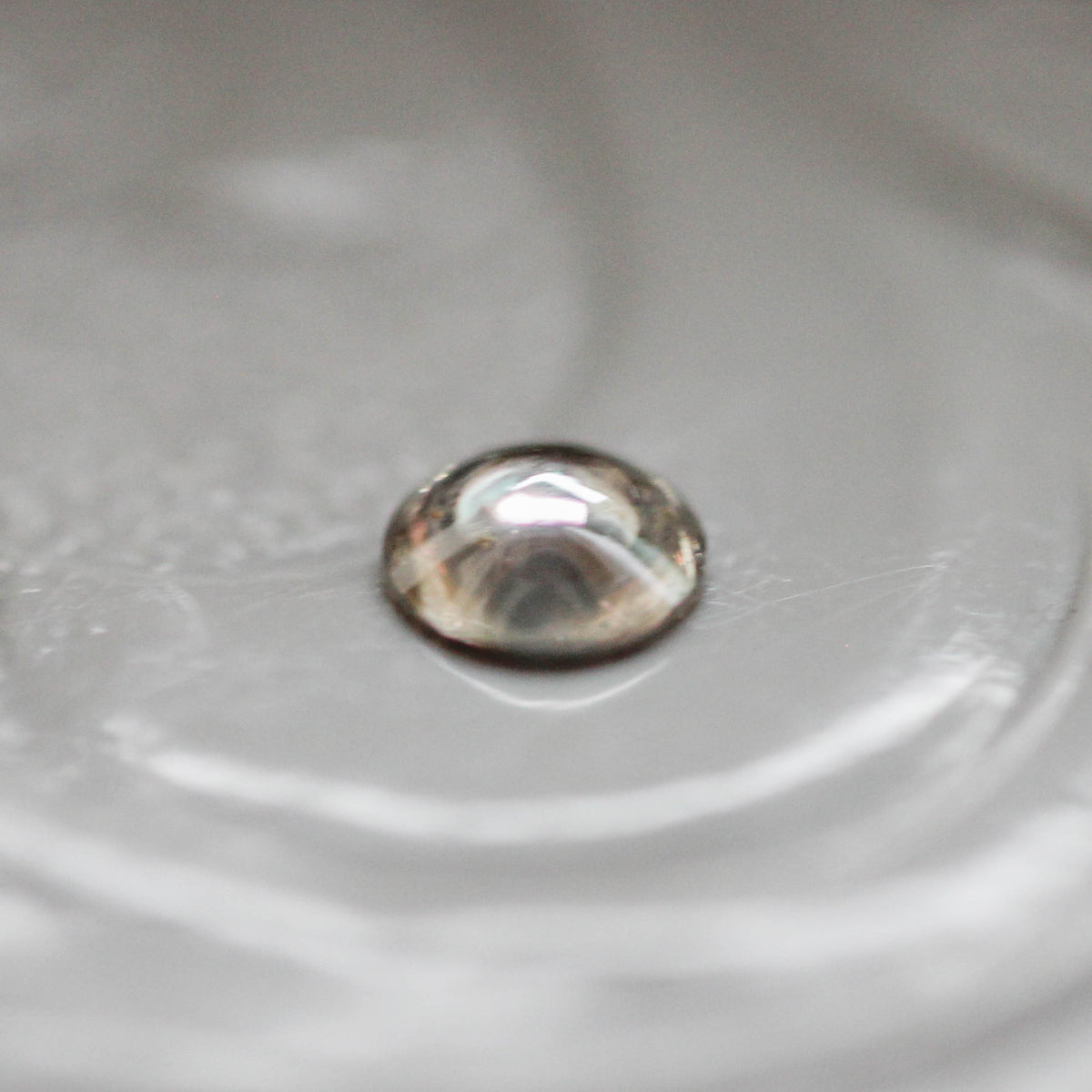 ナチュラルダイヤモンド 0.07ct カボションカット 2.8mm×2.8mm×1.0mm【MJ3166】