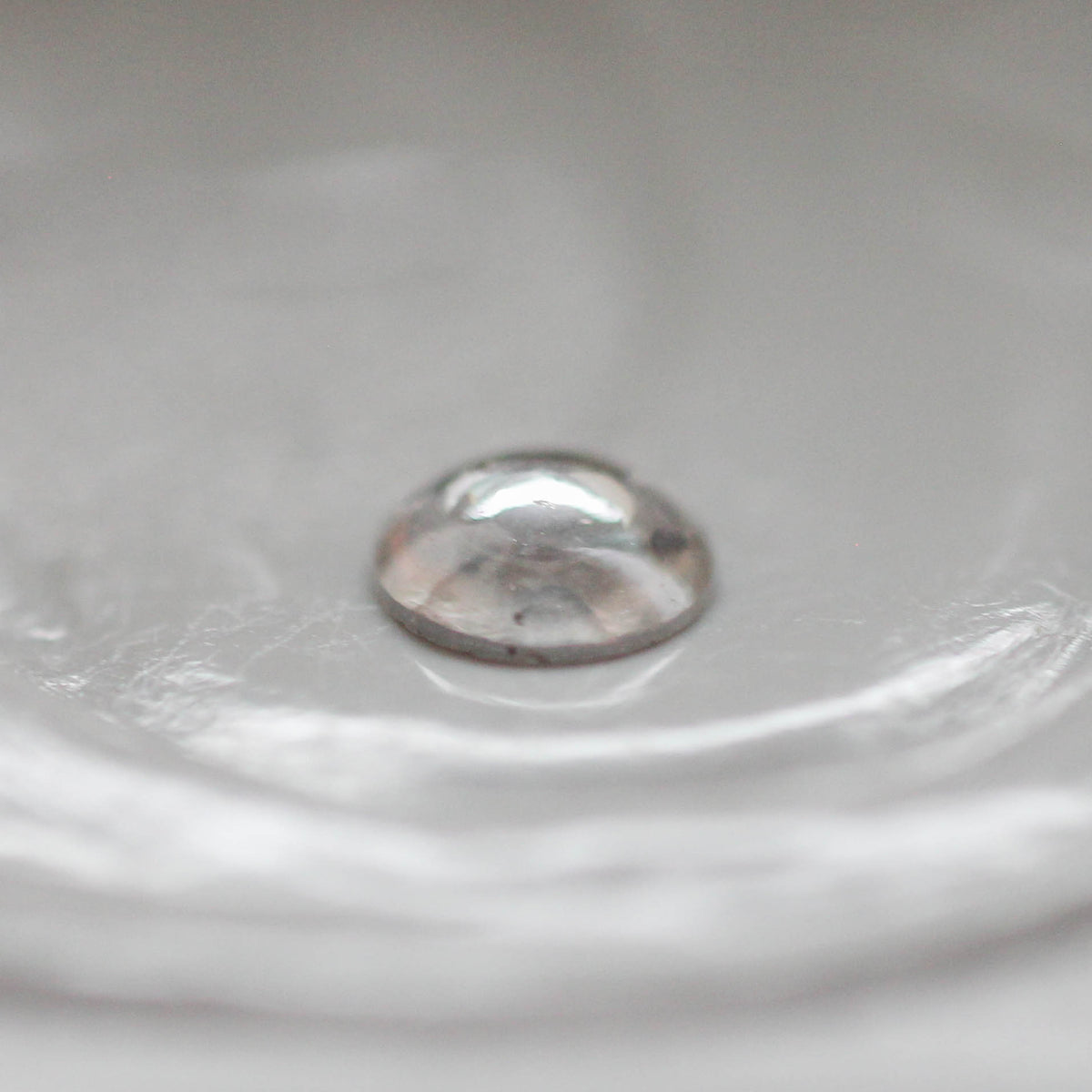 ナチュラルダイヤモンド 0.08ct カボションカット 3.0mm×3.0mm×1.0mm【MJ3167】