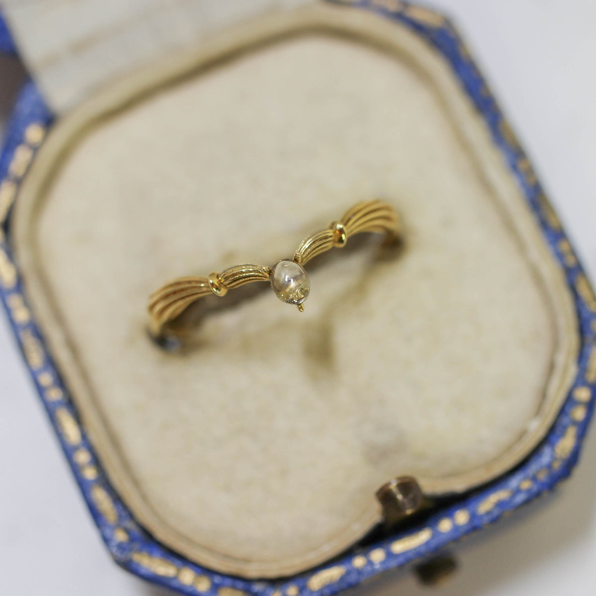 ブラウンダイヤモンド 0.07ct カボションカット 3.1mm×2.4mm×0.8mm【MJ3163】