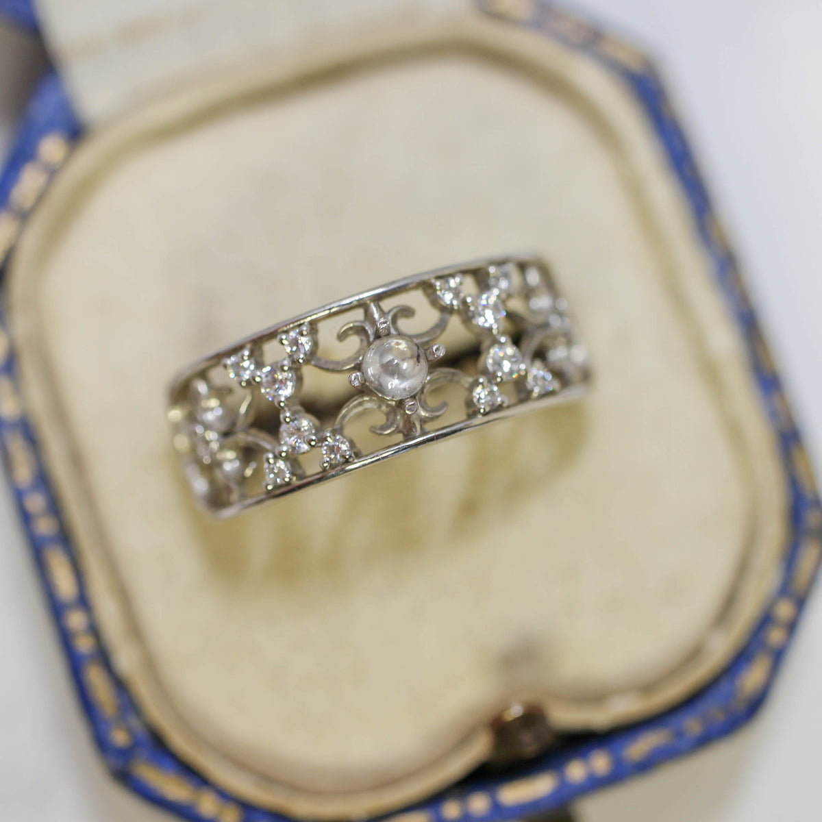 ナチュラルダイヤモンド 0.08ct カボションカット 3.0mm×3.0mm×1.0mm【MJ3167】