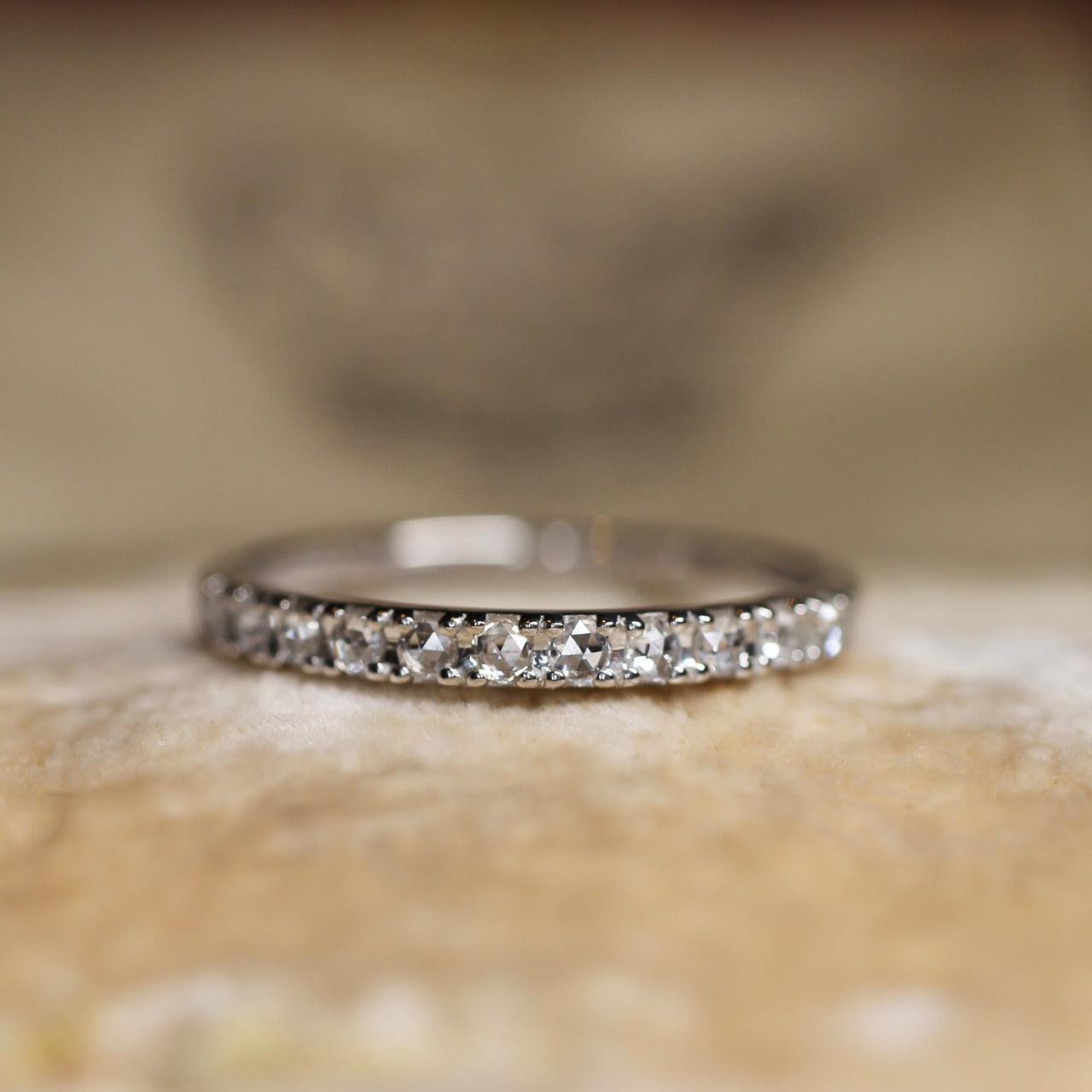 【数量・期間限定 特別価格】 18金 プラチナ ローズカットダイヤモンド ハーフエタニティリング 0.16ct K18YG K18PG Pt900 爪留め【MJ2962】