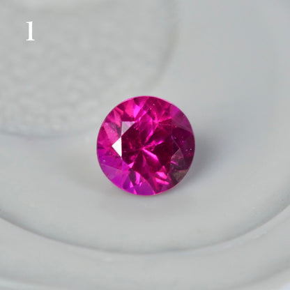 【期間・数量限定特別価格】ルビー ラウンドカット 約2.6~2.7mm 【MJ2831】