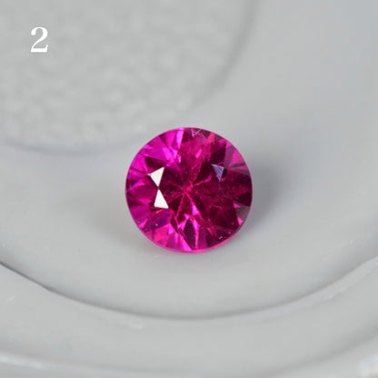 【期間・数量限定特別価格】ルビー ラウンドカット 約2.6~2.7mm 【MJ2831】