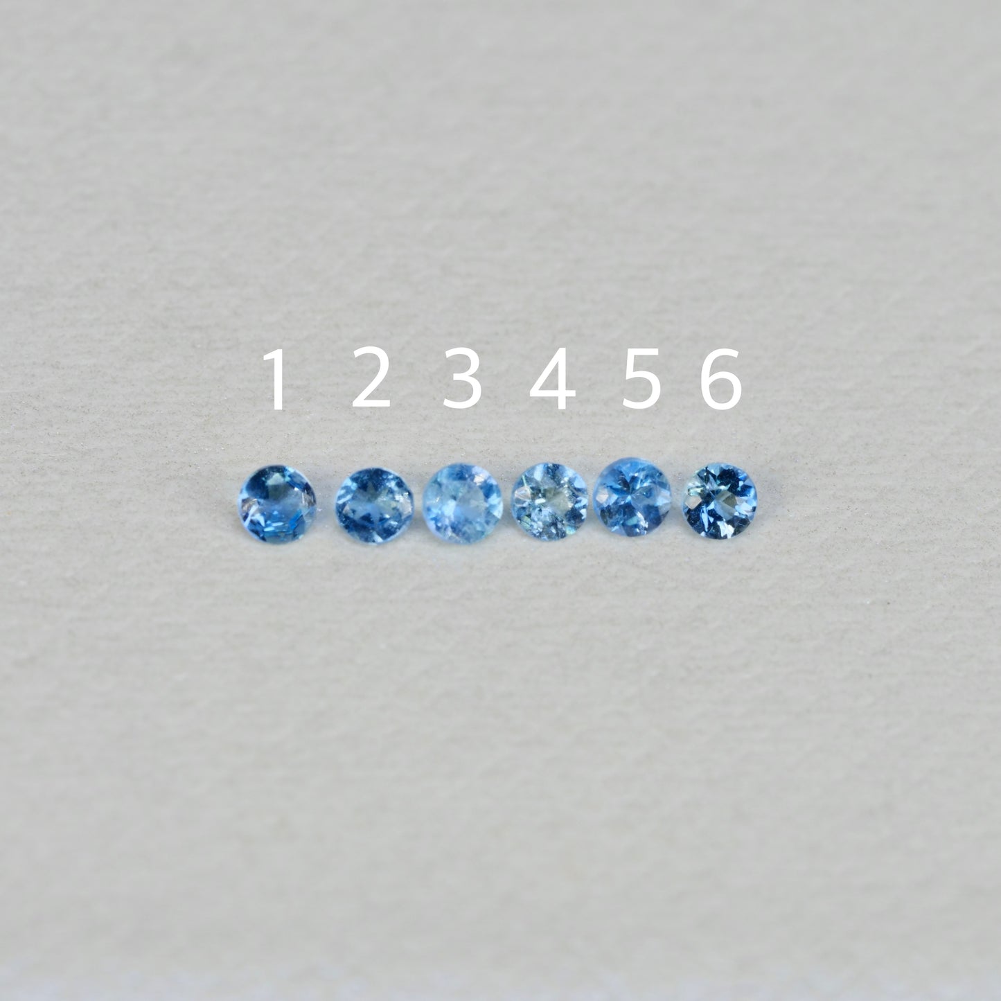 【期間・数量限定特別価格】サンタマリアアクアマリン 0.02ct ラウンドカット 約1.7~1.9mm 【MJ2549】
