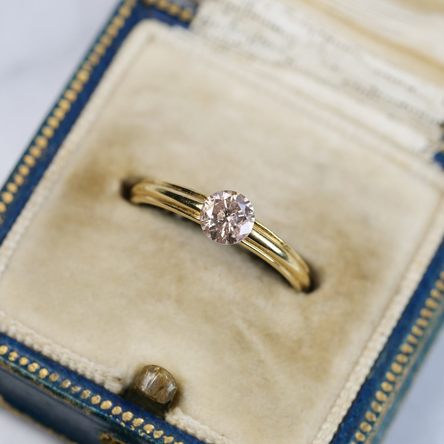 ダイヤモンド 0.41ct ラウンドブリリアントカット 4.7mm×4.7mm×2.9mm【MJ2816】