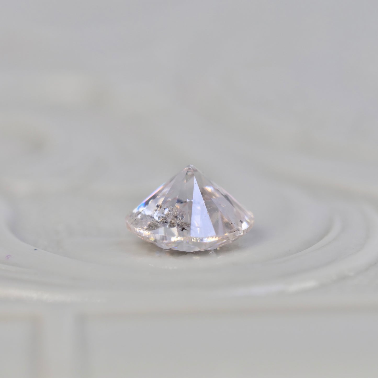ダイヤモンド 0.40ct ラウンドブリリアントカット 4.6mm×4.6mm×2.9mm【MJ2818】