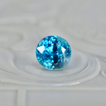 ブルージルコン 1.45ct ラウンドカット 4.6mm×4.6mm×2.9mm【MJ2819】