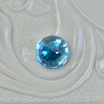 ブルージルコン 1.45ct ラウンドカット 4.6mm×4.6mm×2.9mm【MJ2819】