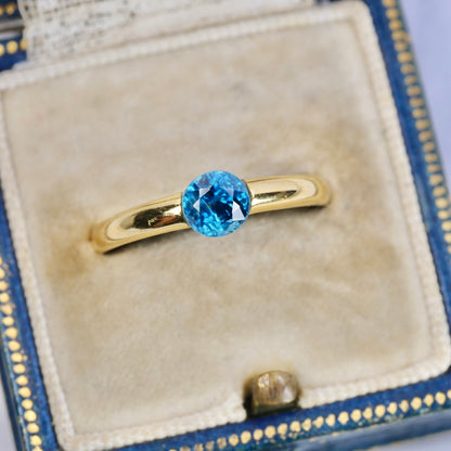 ブルージルコン 1.45ct ラウンドカット 4.6mm×4.6mm×2.9mm【MJ2819】